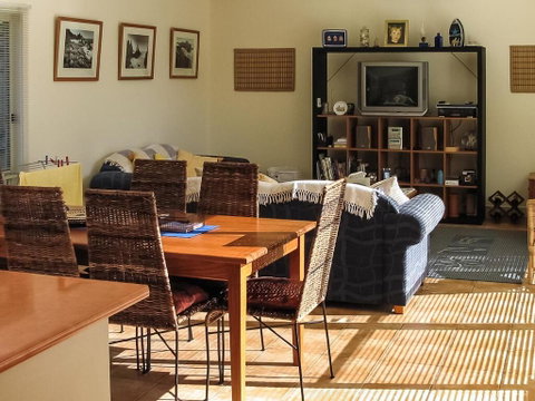 Ebbtide - Dalby Accommodation 1