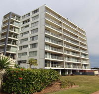 Ebbtide 13 - On The Beach - Dalby Accommodation