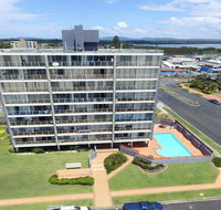 Ebbtide 2 - On Main Beach - Dalby Accommodation