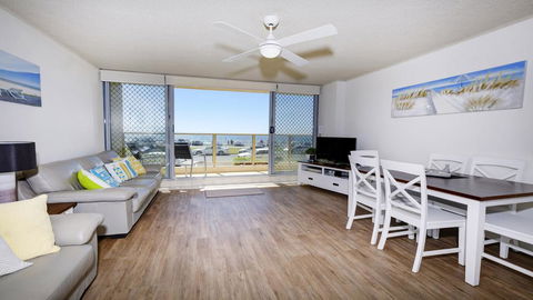 Ebbtide 3 - On Main Beach! - Dalby Accommodation 0