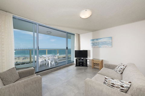 Ebbtide, Unit 17, 2-6 North Street - Dalby Accommodation 3