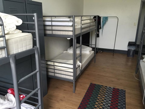 EBS Sydney Hostel - Dalby Accommodation 1