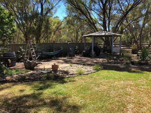 Echuca Retreat Holiday House - Dalby Accommodation 2