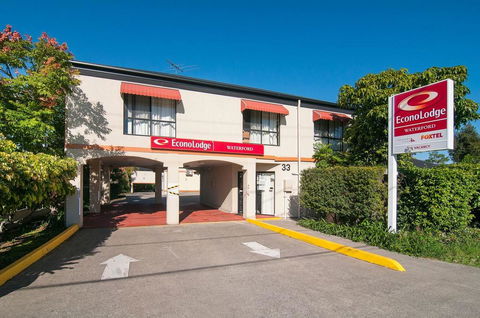 Econo Lodge Waterford - Dalby Accommodation 0