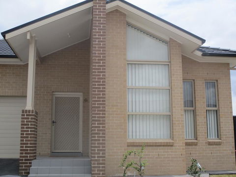 Edmondson Villas Sydney - Dalby Accommodation 2