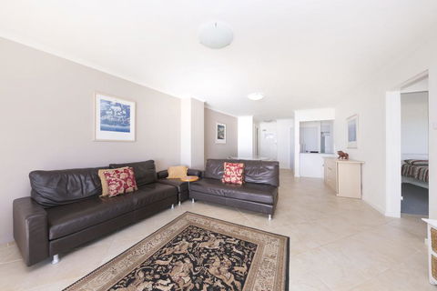 El Sandi, Unit 06, 14-18 North Street - Dalby Accommodation 3