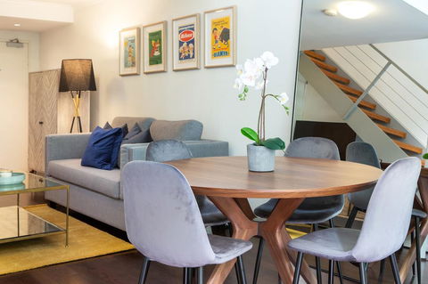 Elegant Loft Perfect For Inner City Explorers - Dalby Accommodation 1