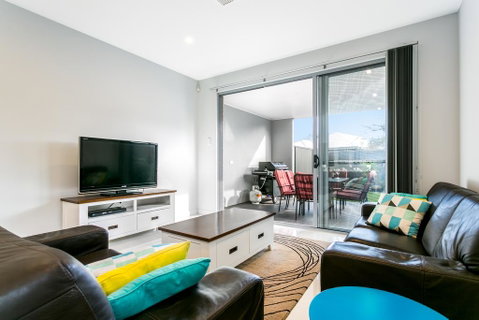 Ella House Adelaide - Dalby Accommodation 1
