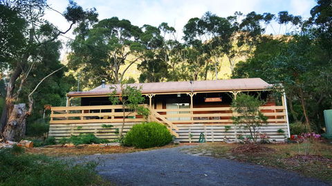 Ellimata Holiday Cottage - Dalby Accommodation 0