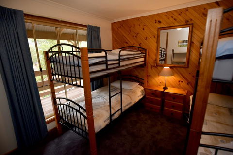 Ellimata Holiday Cottage - Dalby Accommodation 3