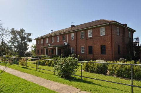 Elm And Wren Guesthouse - Dalby Accommodation 0