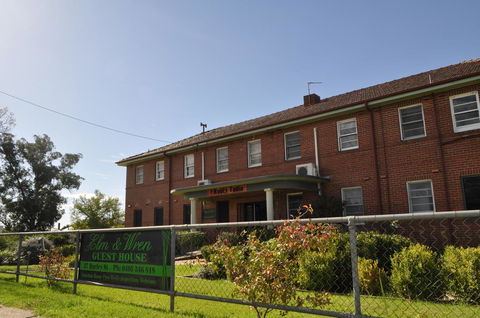 Elm And Wren Guesthouse - Dalby Accommodation 3