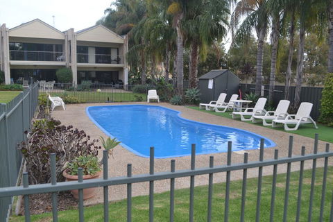 ELSINOR Townhouse 4 Mulwala - Dalby Accommodation 2