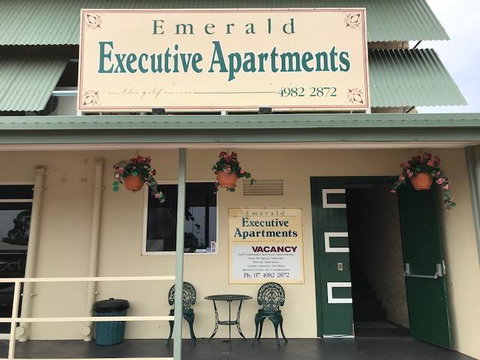 Emerald Executive Apartments - Dalby Accommodation 2