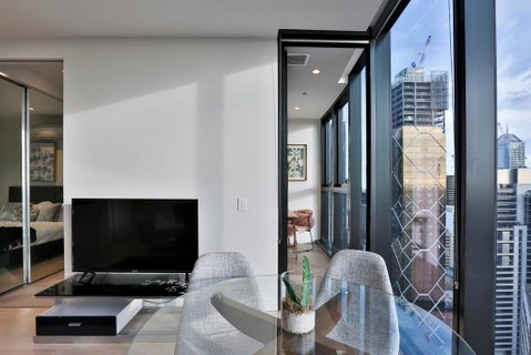 EQ TOWER Melbourne CBD APT - Dalby Accommodation 0