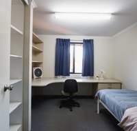 Erica Underwood House 6 Bedroom Flat - Dalby Accommodation