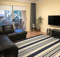 Escape to Strathfield for 8 guests - Dalby Accommodation