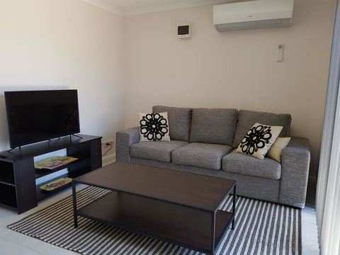 Excellent St Granny Flat - Dalby Accommodation 1
