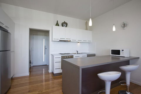 Exclusive Anglesea River Beach Apartment - Dalby Accommodation 1