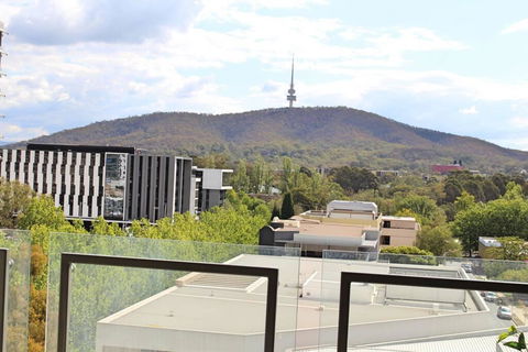 Executively Styled 2 Bed, 2 Bath, Perfect Location - Dalby Accommodation 1