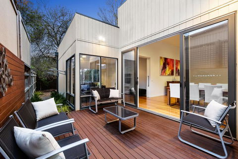 FAIRSEA RETREAT - RYE - Dalby Accommodation 3