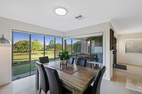 Fairway Village @ Windaroo Lakes Golf Club - Dalby Accommodation 0