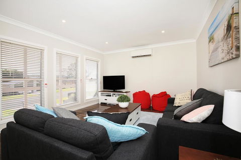Fairways - 10 Mins To Hyams Beach - Dalby Accommodation 0