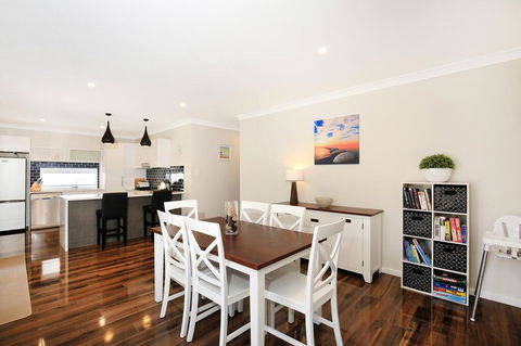 Fairways - 10 Mins To Hyams Beach - Dalby Accommodation 2
