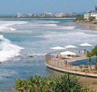 Family Romance Fun on Kings Beach - Dalby Accommodation