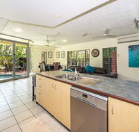 Fannie Bay Art House - Dalby Accommodation