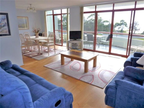 Fathoms 14 - Mollymook - Dalby Accommodation 3