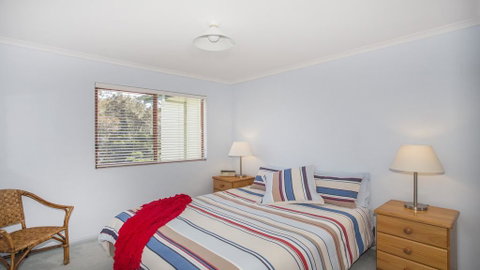 Fathoms 17 - Mollymook ALL LINEN PROVIDED - Dalby Accommodation 2