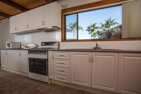 Fishermans Lodge - Dalby Accommodation 1