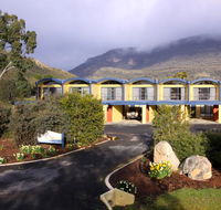 Five Clematis Views - Dalby Accommodation