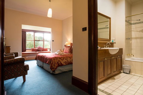 Franklin Manor - Dalby Accommodation 1
