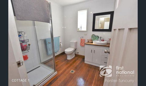 Front Kauri Cottage - Dalby Accommodation 1