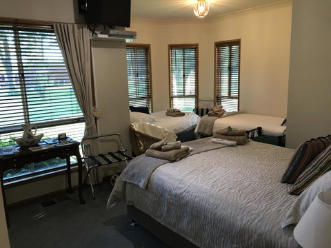 Fullcircle Farm - Dalby Accommodation 3