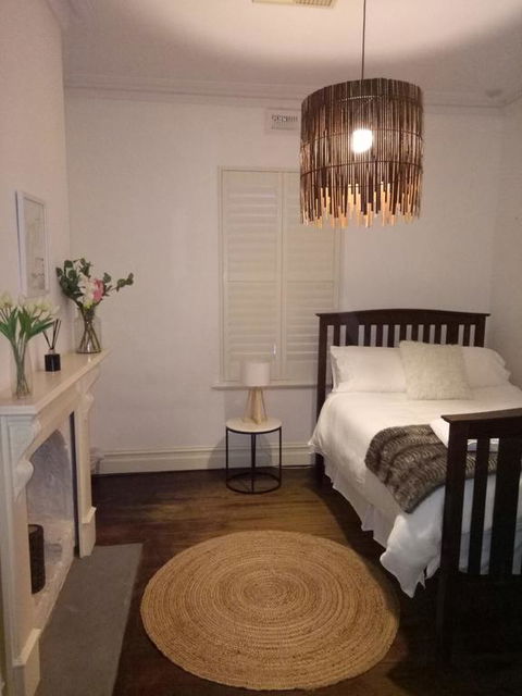 FUNKY COTTAGE - Dalby Accommodation 2