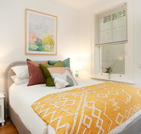 Funky Inner West Studio with Patio 20 Min from CBD - Dalby Accommodation