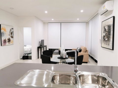 G02 Courtyard Apartment - Dalby Accommodation 3