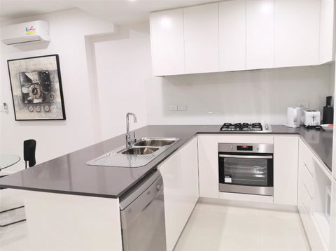 G04 Courtyard Apartment - Dalby Accommodation 0