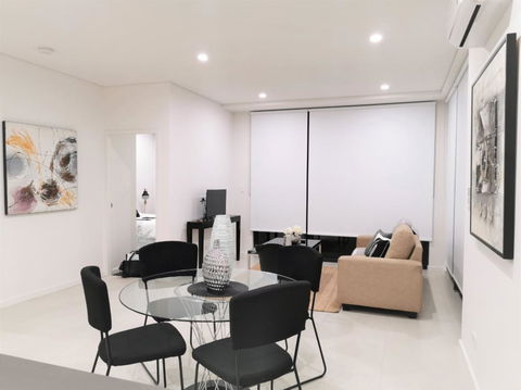 G04 Courtyard Apartment - Dalby Accommodation 2