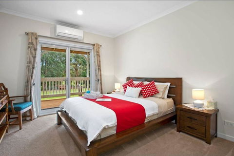 GALBRAITH BEACH STUDIO 2 - Dalby Accommodation 0
