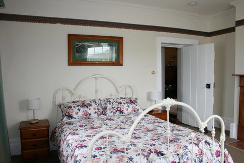 Gaol House Cottages - Dalby Accommodation 0