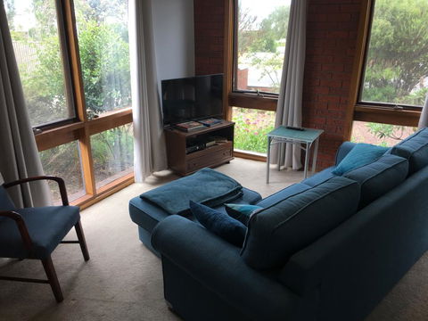 Garland Grove - Dalby Accommodation 2