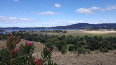 George River Park (House, 100 Acres, Animals, Views) - Dalby Accommodation 2