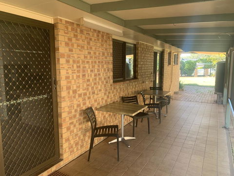 Gin Gin Budget Accommodation - Dalby Accommodation 1