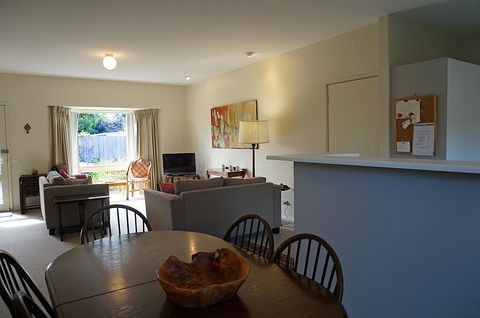 Glan Mor - Dalby Accommodation 2