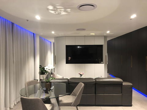 Glasshouse Apartment - At Parramatta - Dalby Accommodation 1