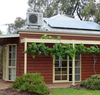 Glenbar cottage Yelta - Dalby Accommodation